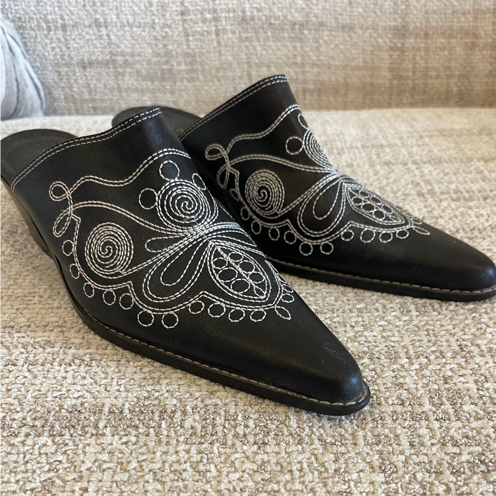 Embroidered Black Mules
